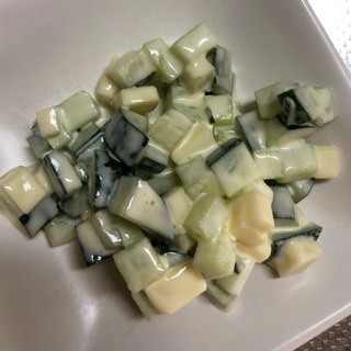 きゅうりとチーズのサイコロサラダ